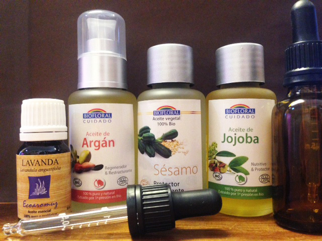 Aceite vegetal o portador de esencias