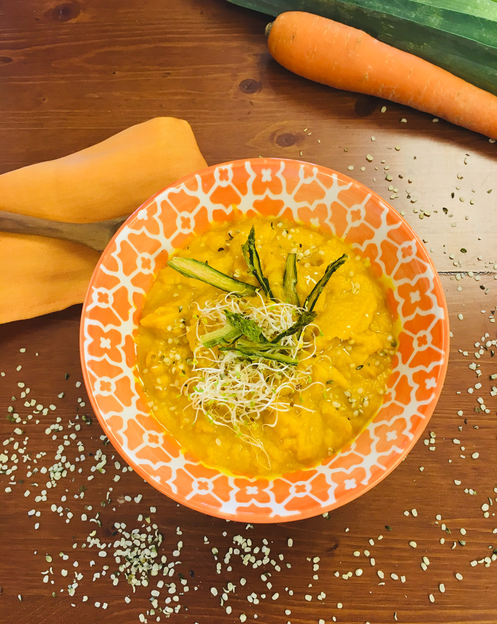 crema-zanahoria-con-crujientes-esparragos