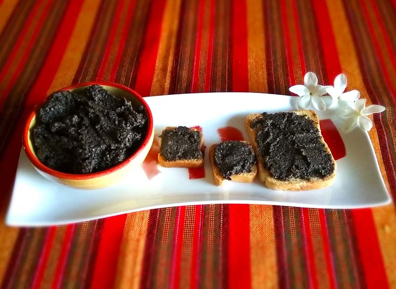 Receta de paté de aceitunas negras y ajos