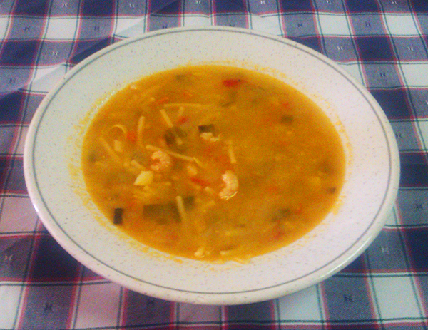 sopa de fideos